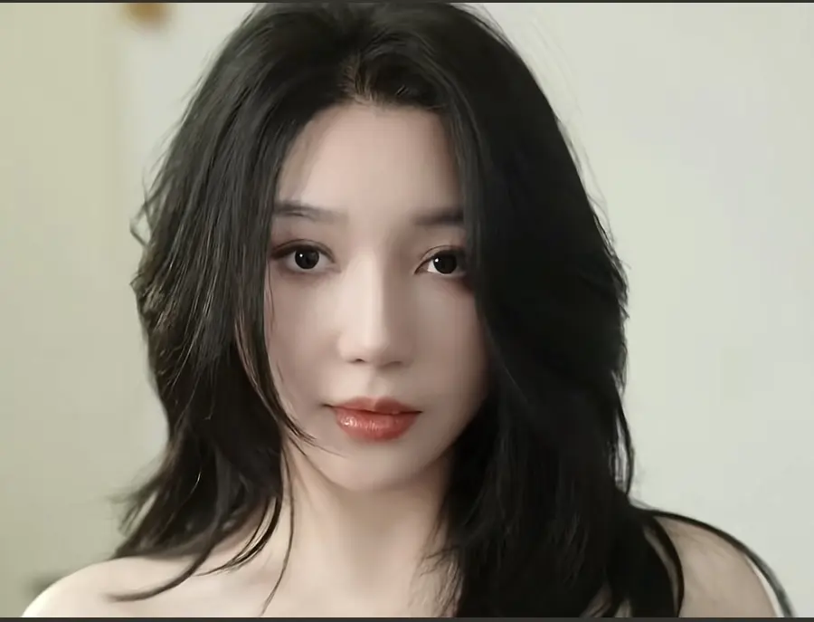 《三人行》eily教母三部曲资源下载-1080P高清画质看三人行无删减完整版-在线享